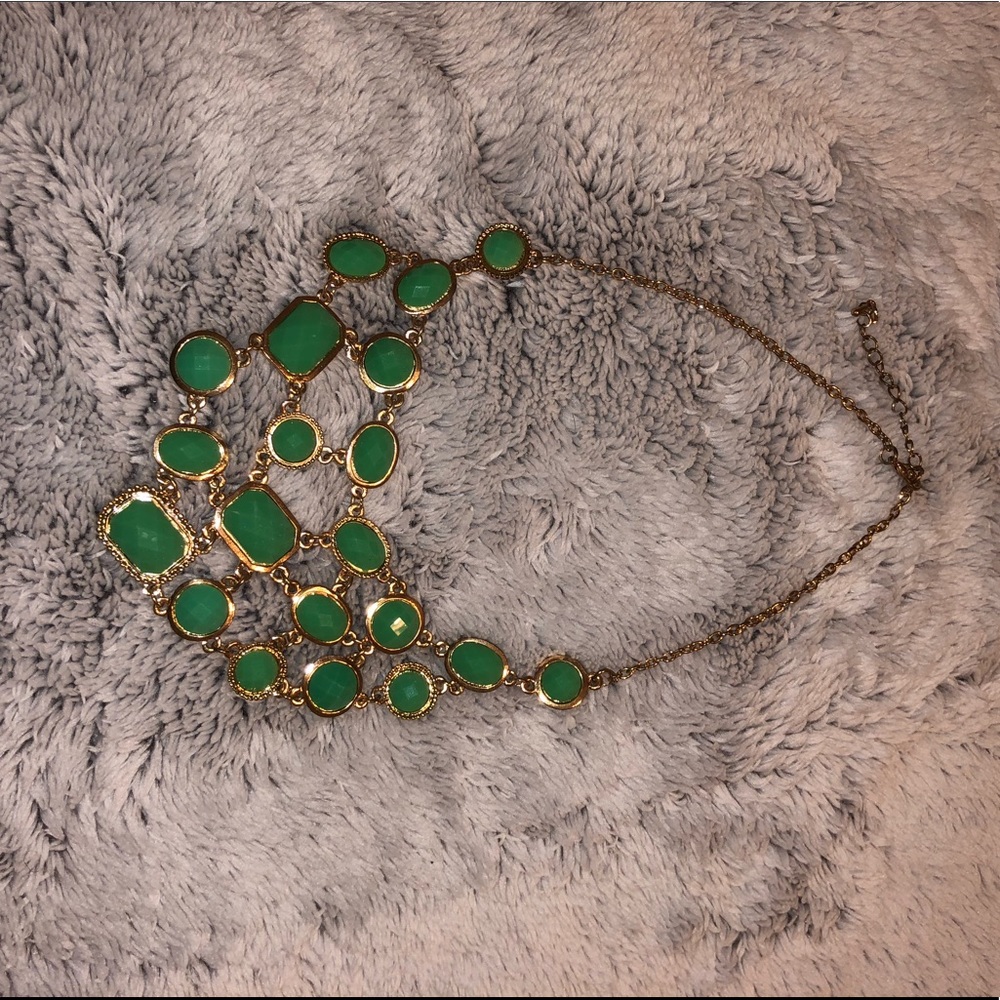 Necklace, earrings and bracelet
